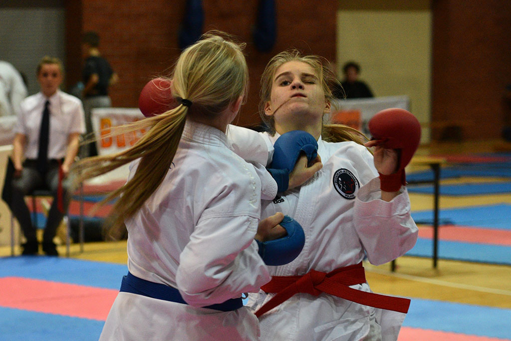 Karate na Piekarach. Tora druga w mistrzostwach