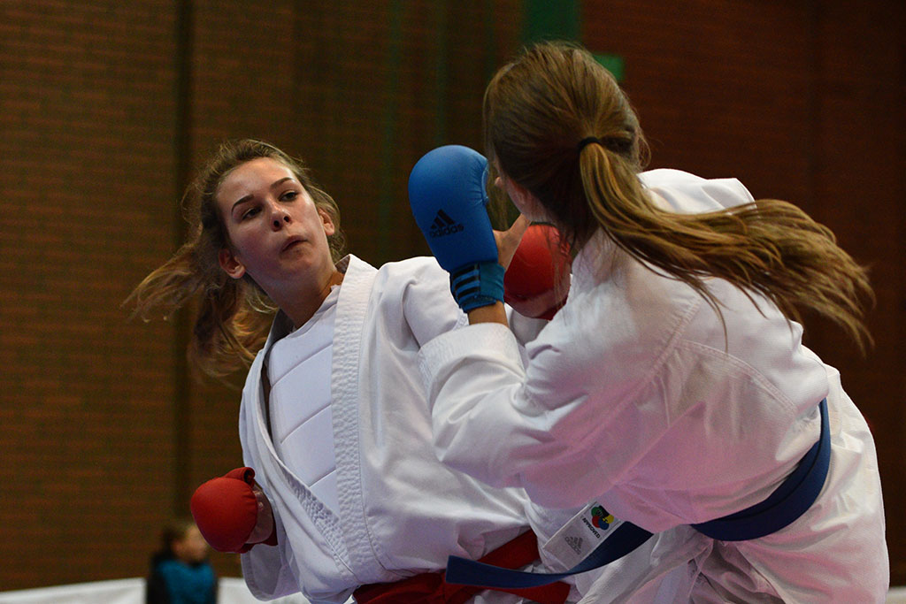 Karate na Piekarach. Tora druga w mistrzostwach