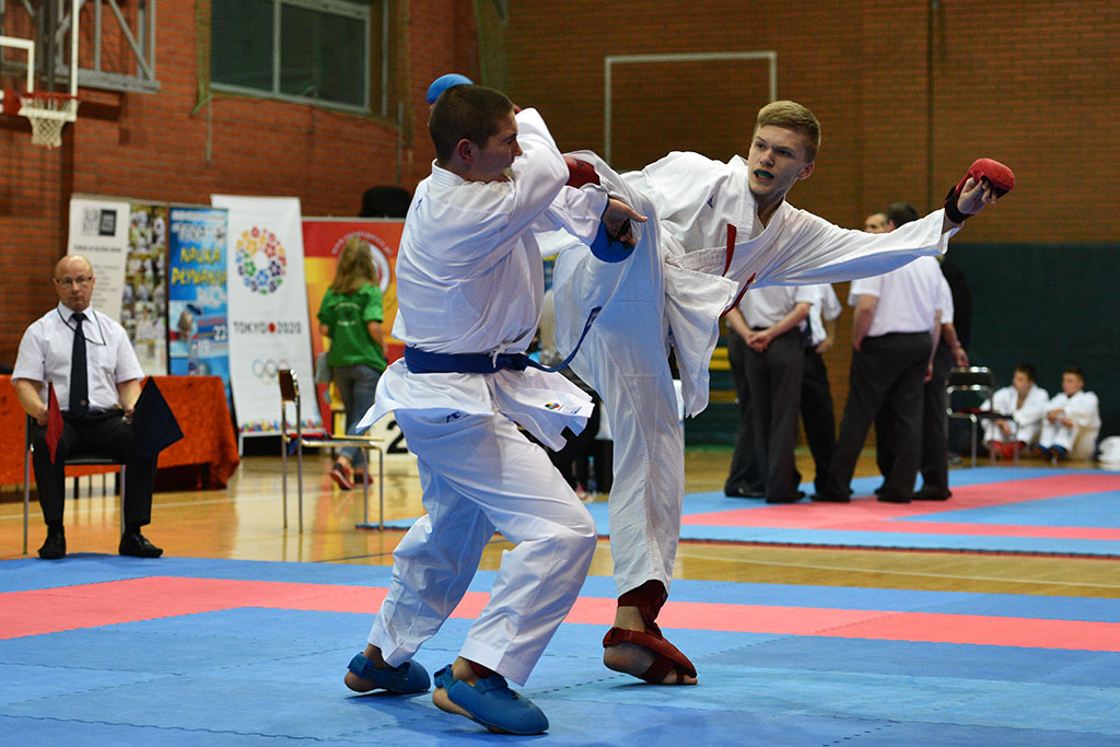 Karate na Piekarach. Tora druga w mistrzostwach