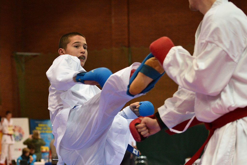 Karate na Piekarach. Tora druga w mistrzostwach