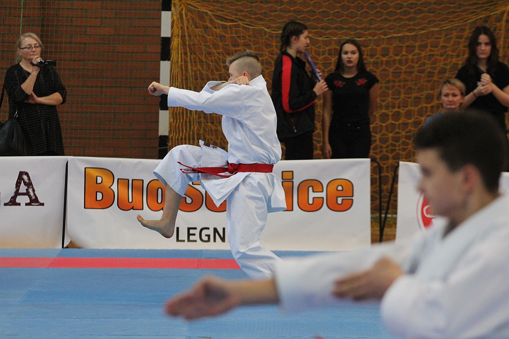 Karate na Piekarach. Tora druga w mistrzostwach