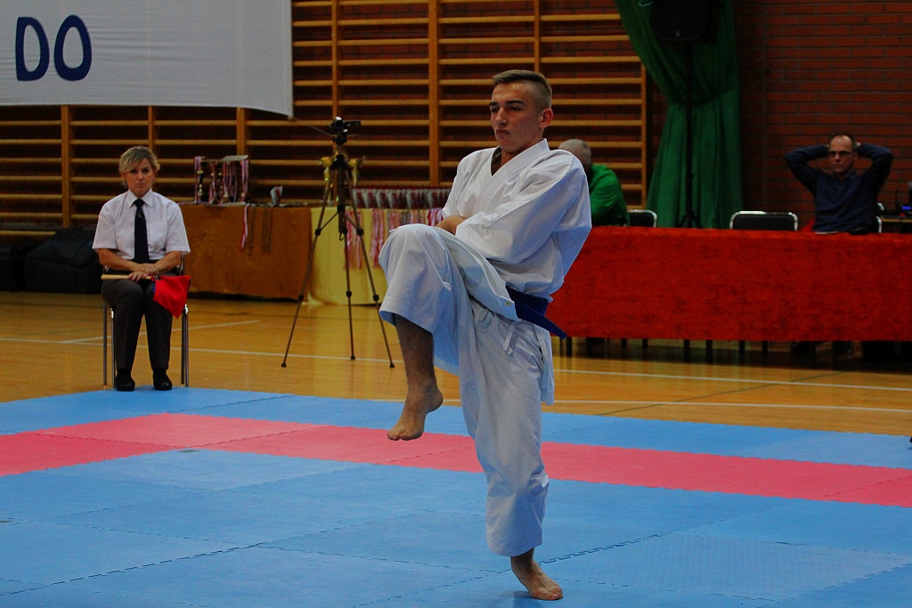 Karate na Piekarach. Tora druga w mistrzostwach