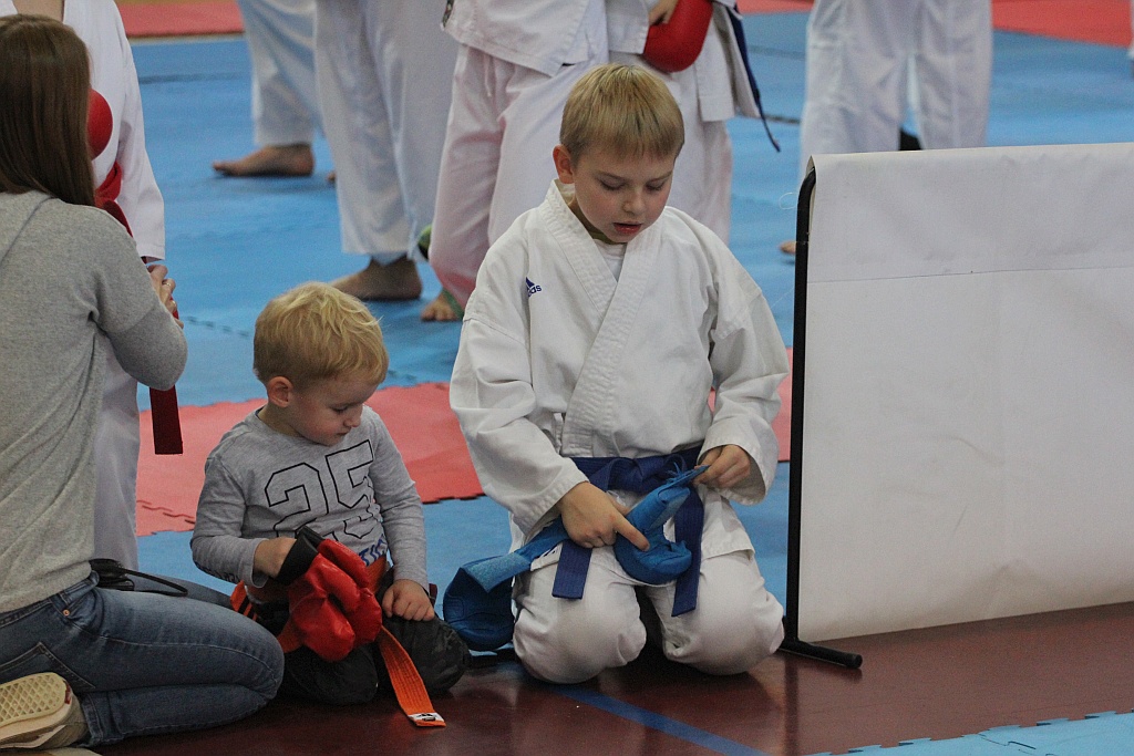 Karate na Piekarach. Tora druga w mistrzostwach