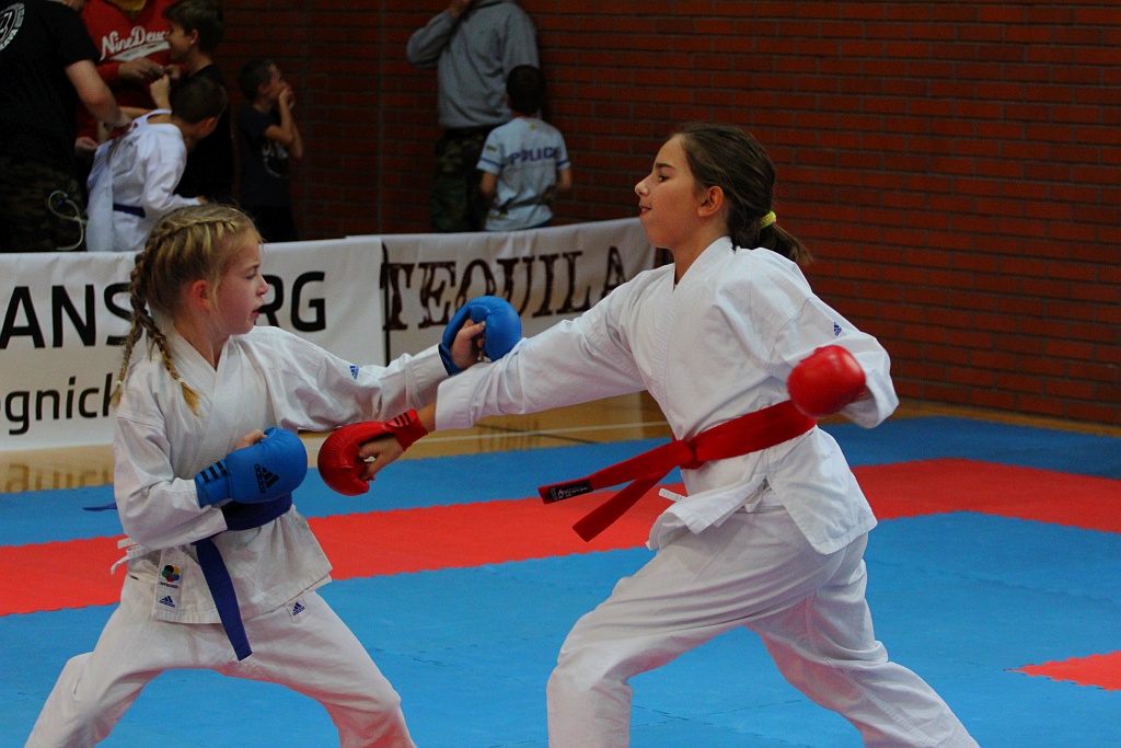 Karate na Piekarach. Tora druga w mistrzostwach