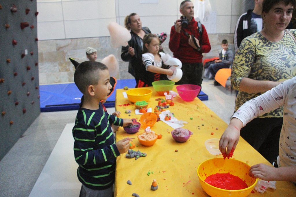 Czwarte urodziny Parku Rozrywki Play City w klimacie Halloween