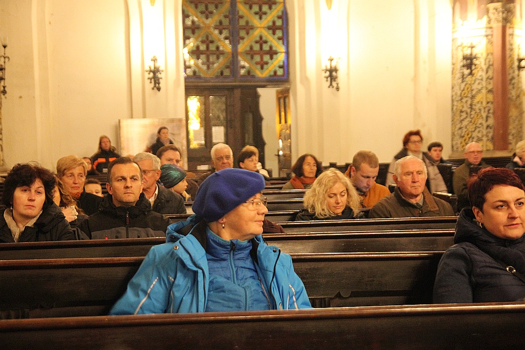 Irena Wisełka - Cieślar zagrała Nadzwyczajny Koncert Organowy