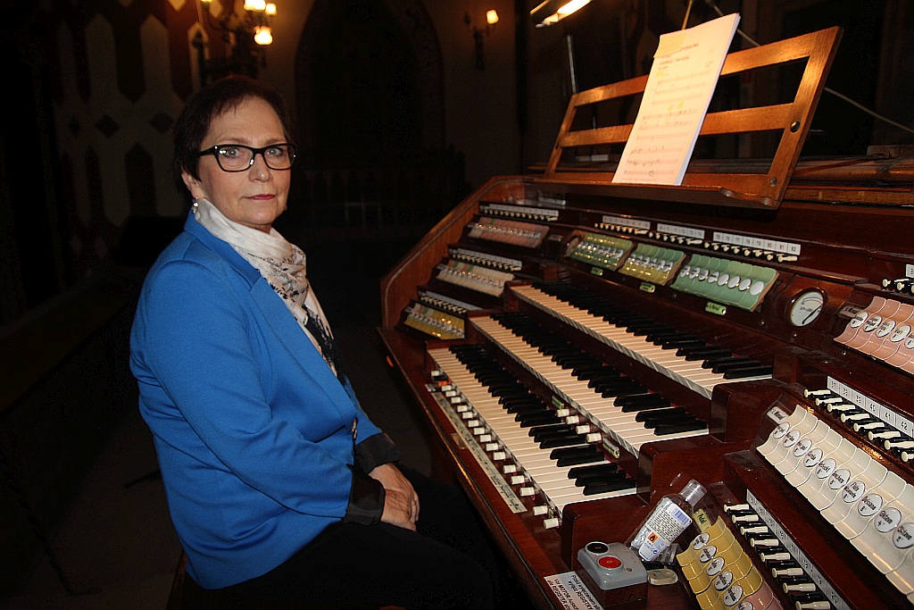 Irena Wisełka - Cieślar zagrała Nadzwyczajny Koncert Organowy