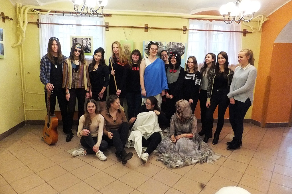 W V Liceum Ogólnokształcącym odbyło się święto Halloween