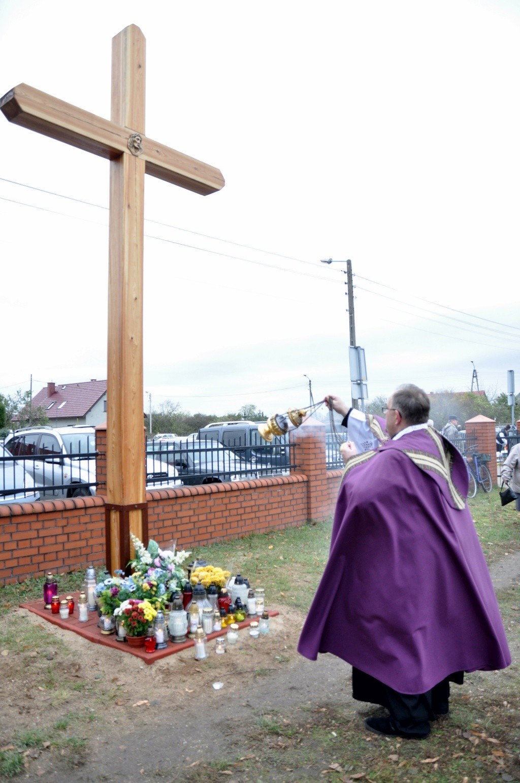 Uroczystość Wszystkich Świętych na cmentarzu w Prochowicach