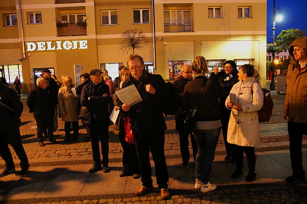 W niedzielne popołudnie oddali hołd Piotrowi Szczęsnemu