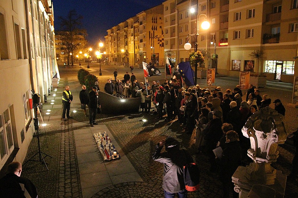 W niedzielne popołudnie oddali hołd Piotrowi Szczęsnemu