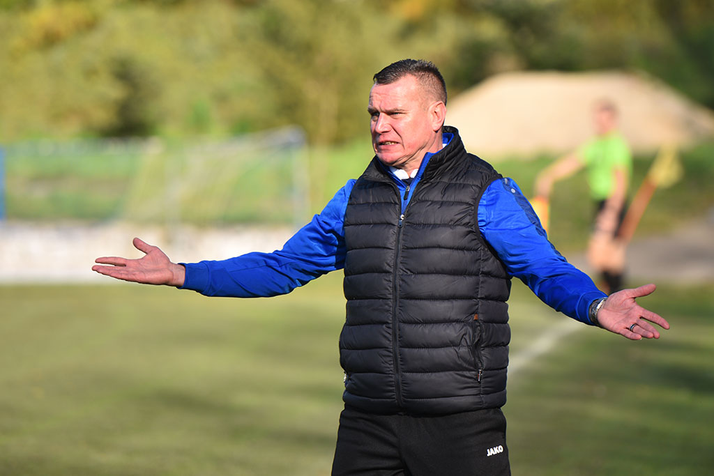 Piłkarze Konfeksu Legnica przegrali pierwszy mecz w sezonie