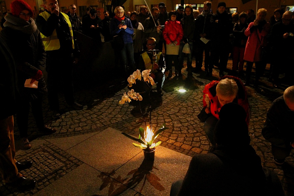 W niedzielne popołudnie oddali hołd Piotrowi Szczęsnemu