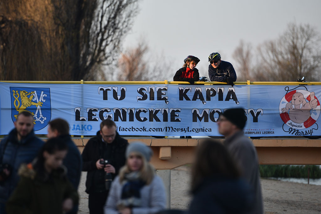 Legnickie Morsy zainaugurowały sezon na kąpielisku Kormoran