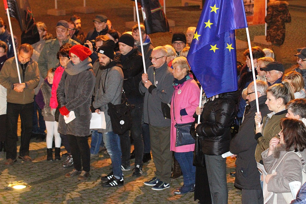 W niedzielne popołudnie oddali hołd Piotrowi Szczęsnemu