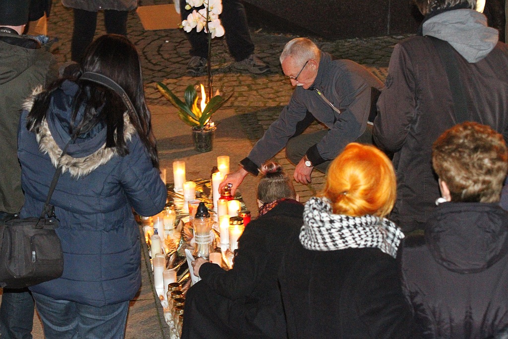 W niedzielne popołudnie oddali hołd Piotrowi Szczęsnemu