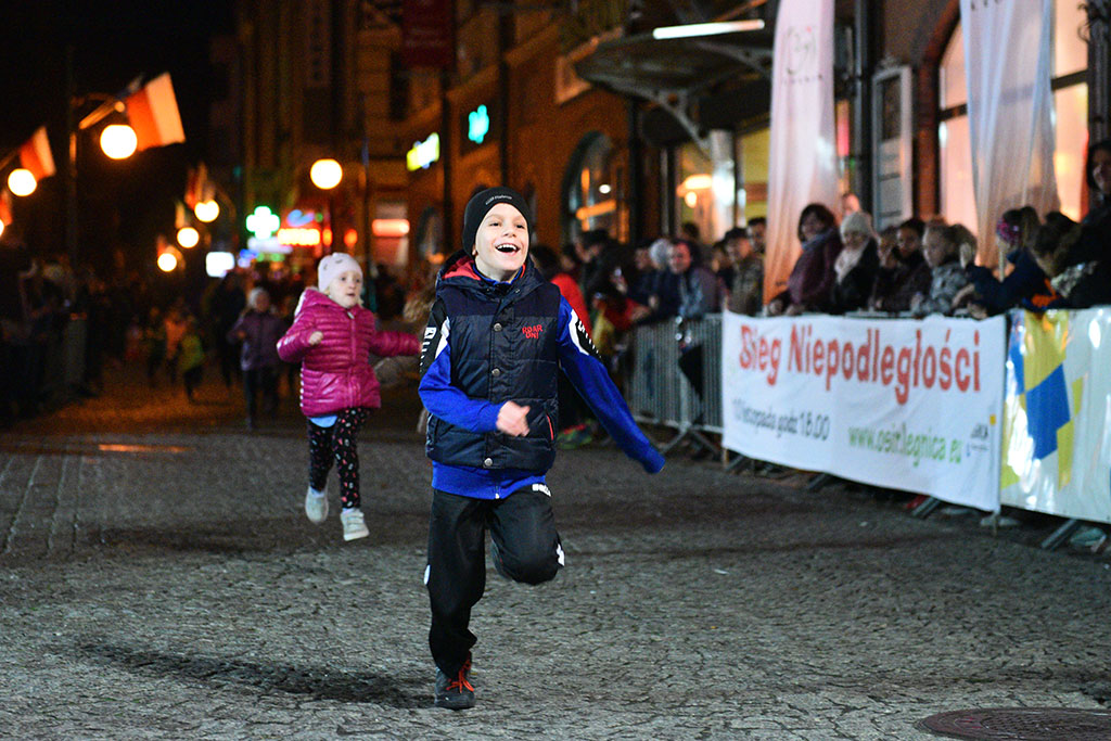 Legnicki Bieg Niepodległości wygrał Tomasz Sobczyk z Wrocławia