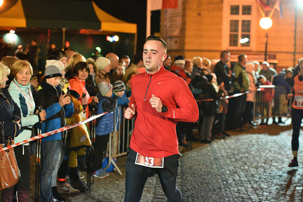 Legnicki Bieg Niepodległości wygrał Tomasz Sobczyk z Wrocławia