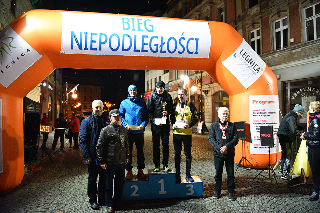 Legnicki Bieg Niepodległości wygrał Tomasz Sobczyk z Wrocławia