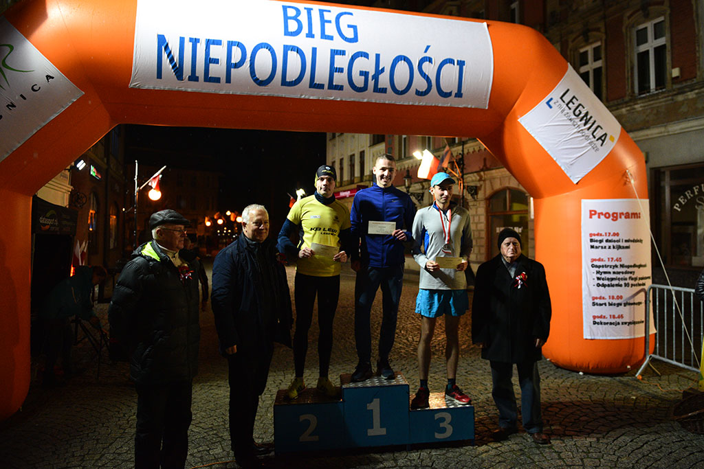 Legnicki Bieg Niepodległości wygrał Tomasz Sobczyk z Wrocławia