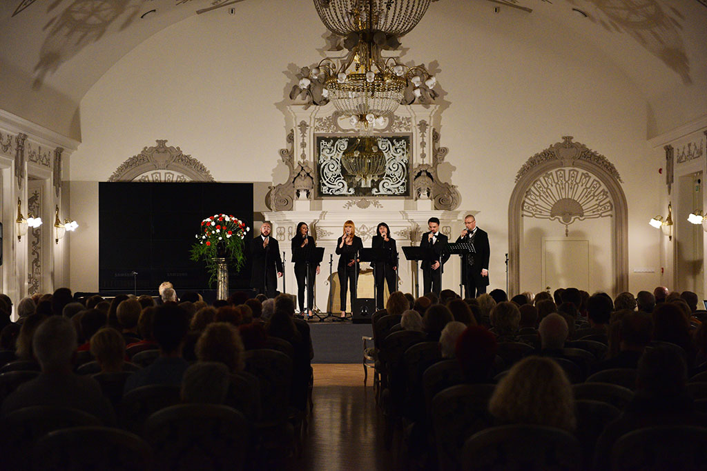 Spirituals Singers Band zaśpiewał największe utwory patriotyczne
