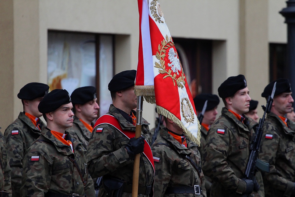 Uczniowie klas mundurowych złożyli uroczyste ślubowanie