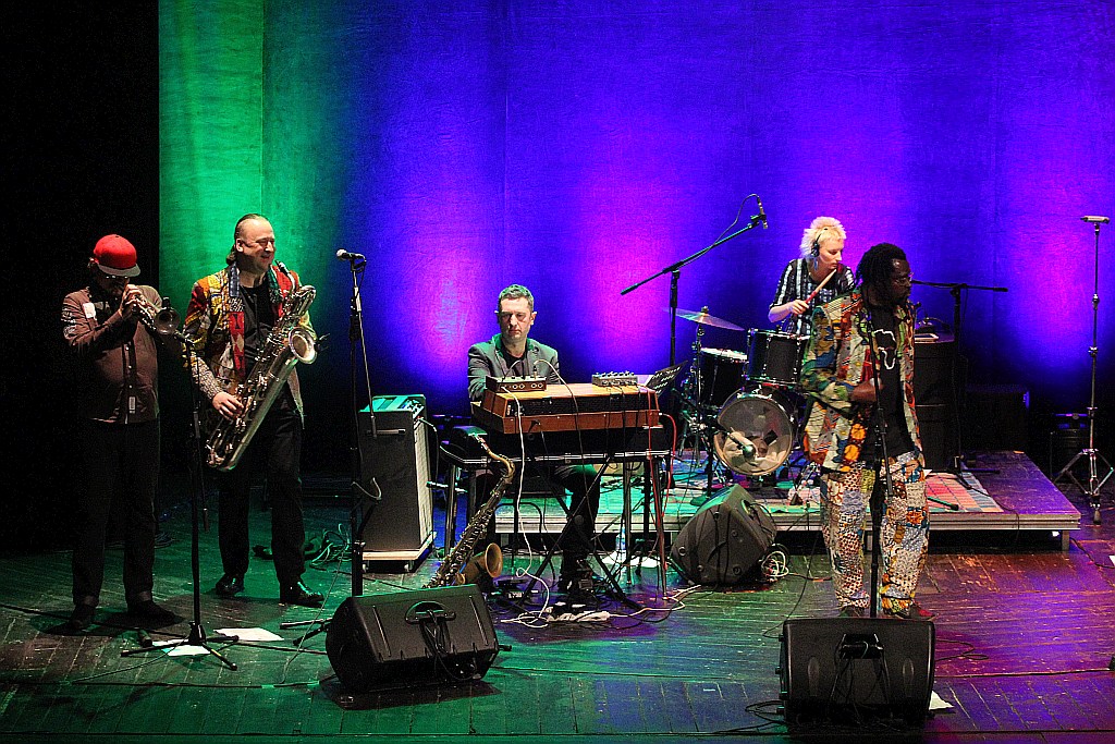 Koncert Mamadou&Sama Yoon „Bo my, Polacy” w legnickim teatrze