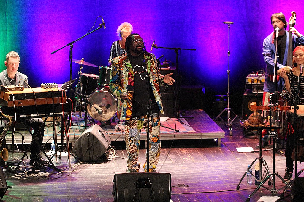 Koncert Mamadou&Sama Yoon „Bo my, Polacy” w legnickim teatrze