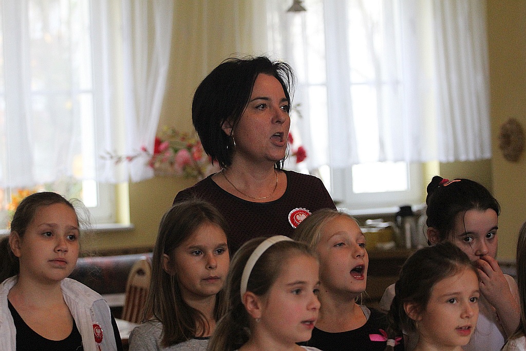Program patriotyczny w wykonaniu uczniów SP nr 18