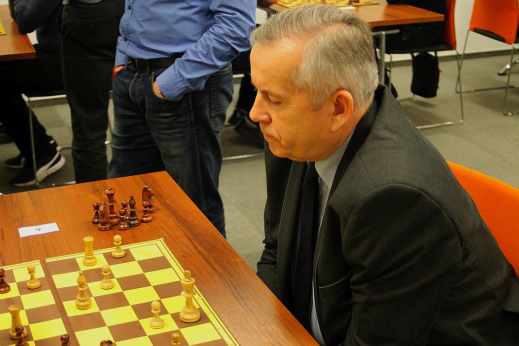 Pracownicy KGHM grali w szachy w Letia Business Center