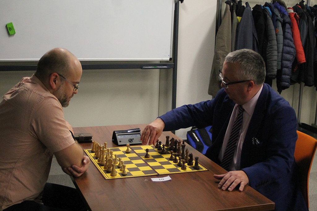 Pracownicy KGHM grali w szachy w Letia Business Center