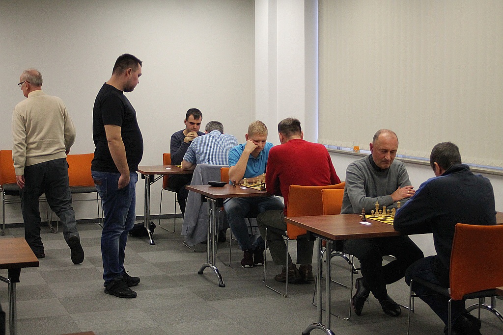 Pracownicy KGHM grali w szachy w Letia Business Center