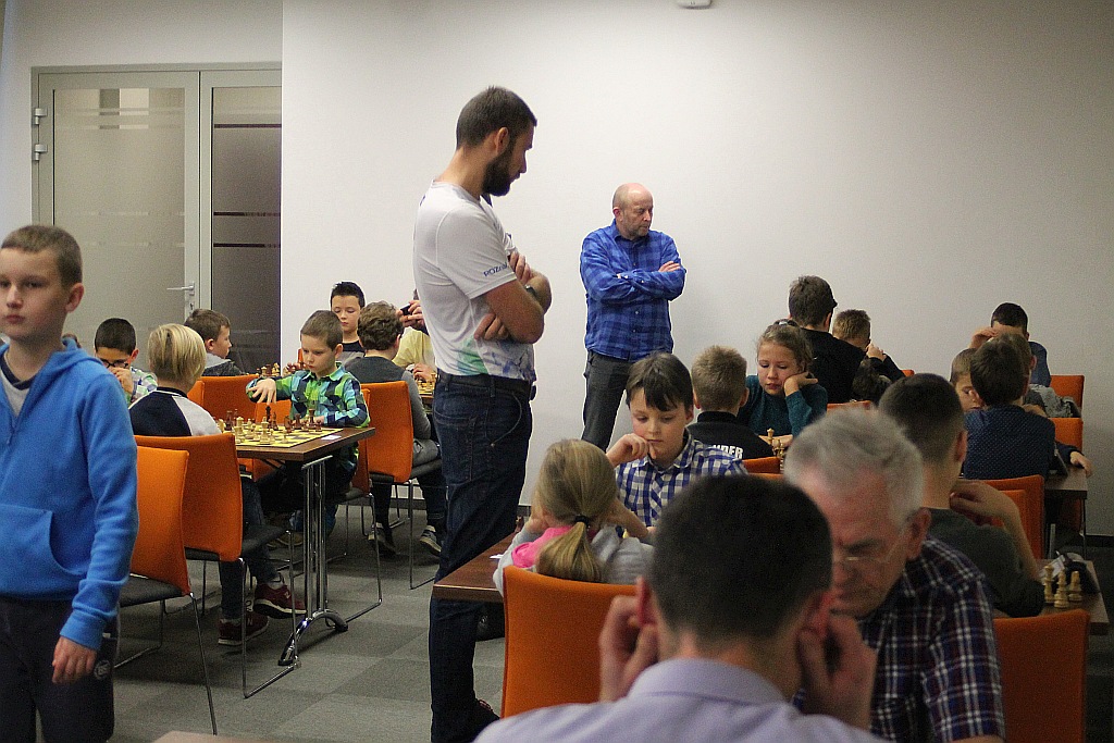 Pracownicy KGHM grali w szachy w Letia Business Center