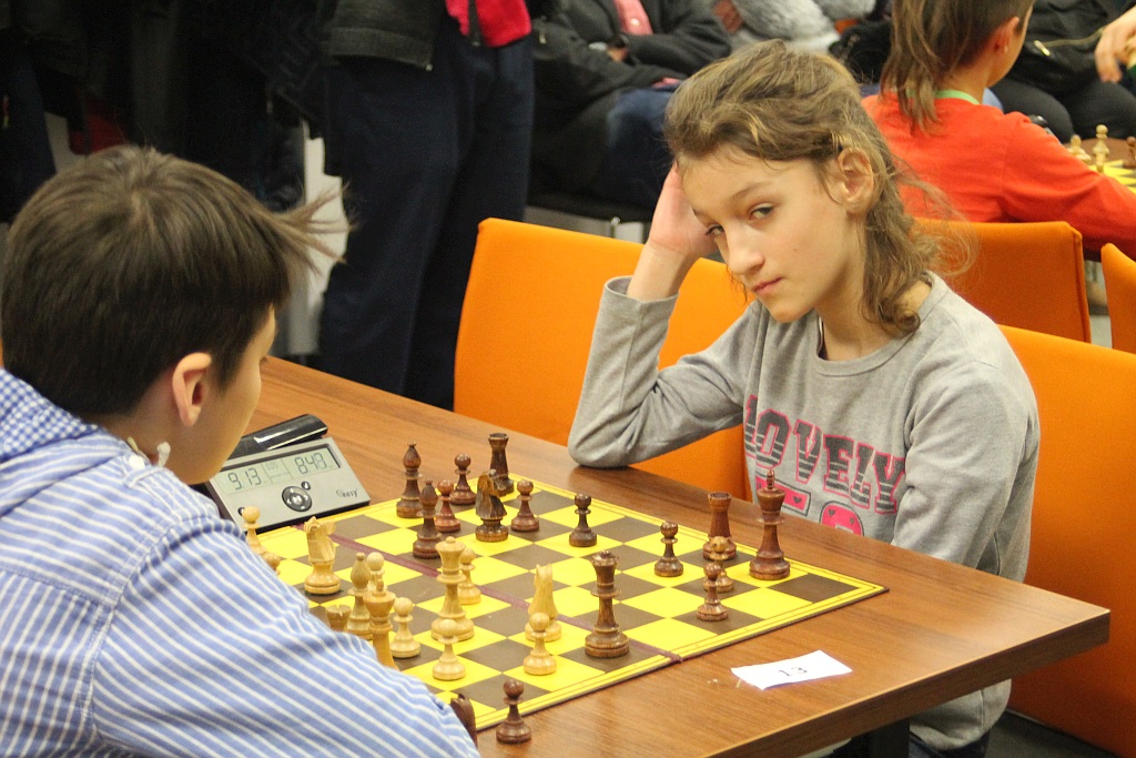 Pracownicy KGHM grali w szachy w Letia Business Center