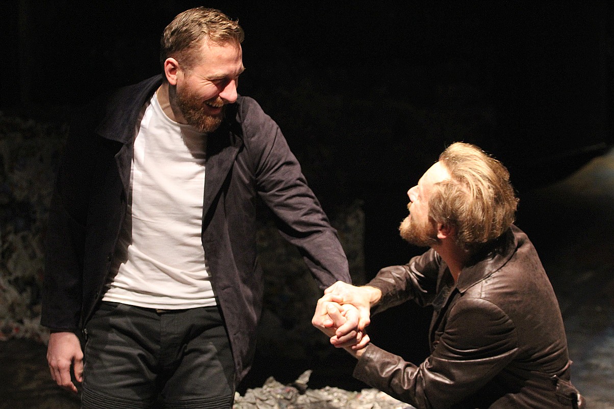Biesy w reżyserii Jacka Głomba na jubileusz teatralny
