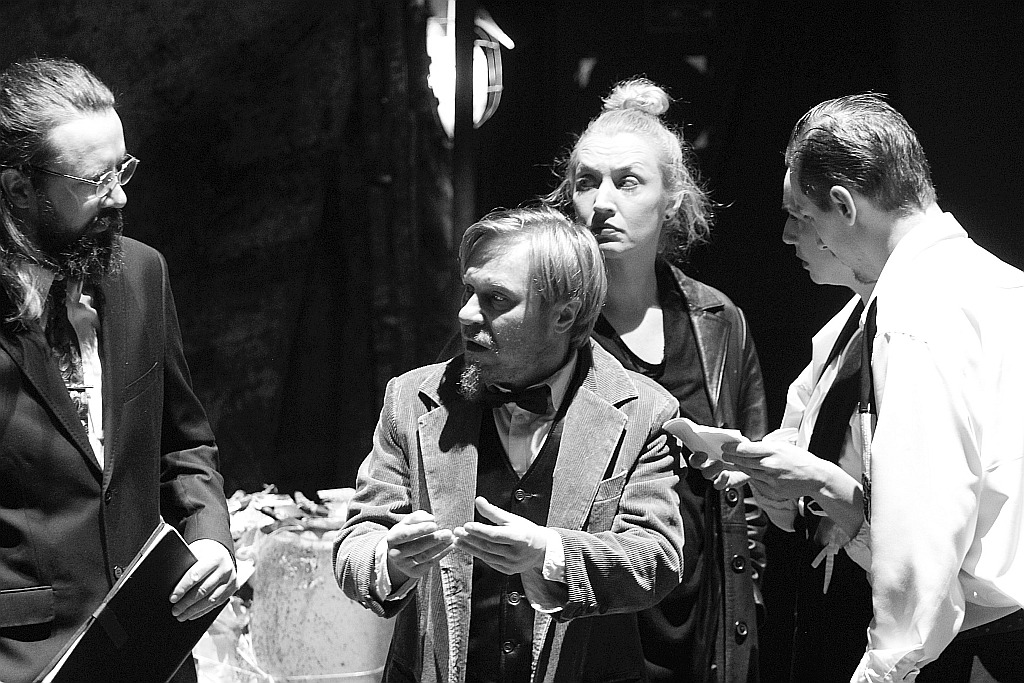 Biesy w reżyserii Jacka Głomba na jubileusz teatralny
