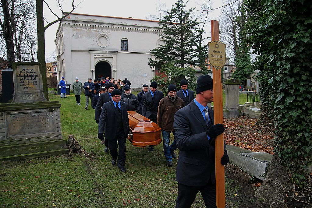 Na cmentarzu przy ul. Wrocławskiej pochowano legendarnego szewca