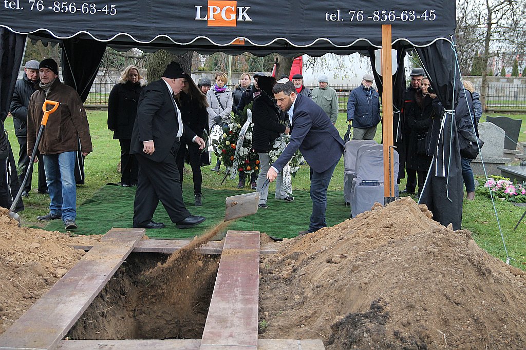 Na cmentarzu przy ul. Wrocławskiej pochowano legendarnego szewca