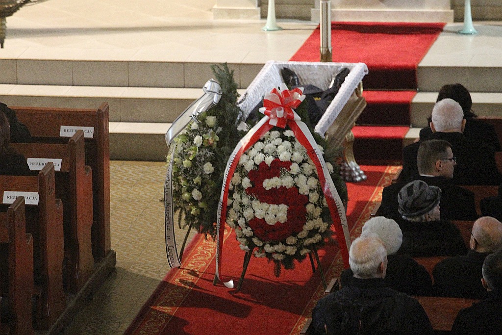Blisko tysiąc osób przyszło pożegnać Marka Podskalnego