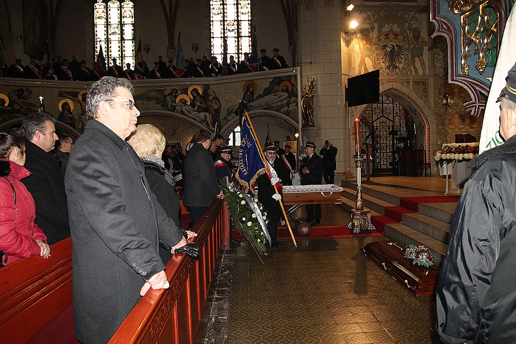 Blisko tysiąc osób przyszło pożegnać Marka Podskalnego