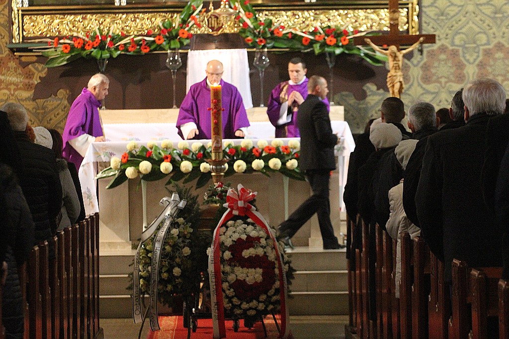 Blisko tysiąc osób przyszło pożegnać Marka Podskalnego