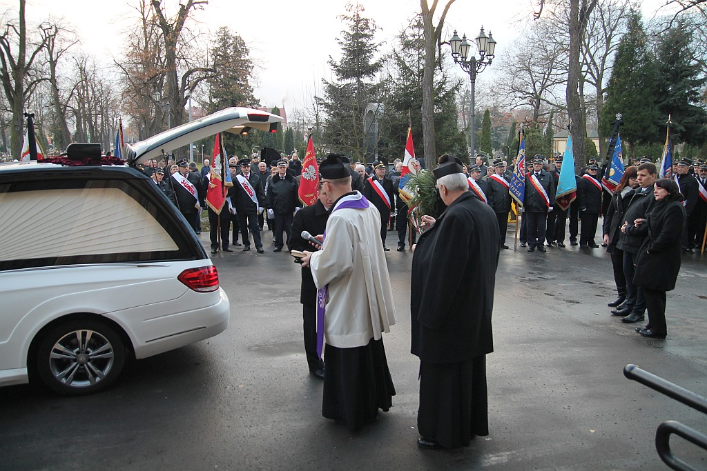 Blisko tysiąc osób przyszło pożegnać Marka Podskalnego