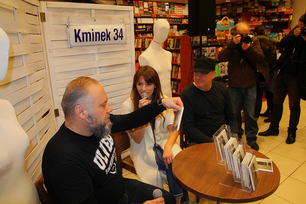 Promocja płyty „Kminek 34” w salonie Empik w Legnicy