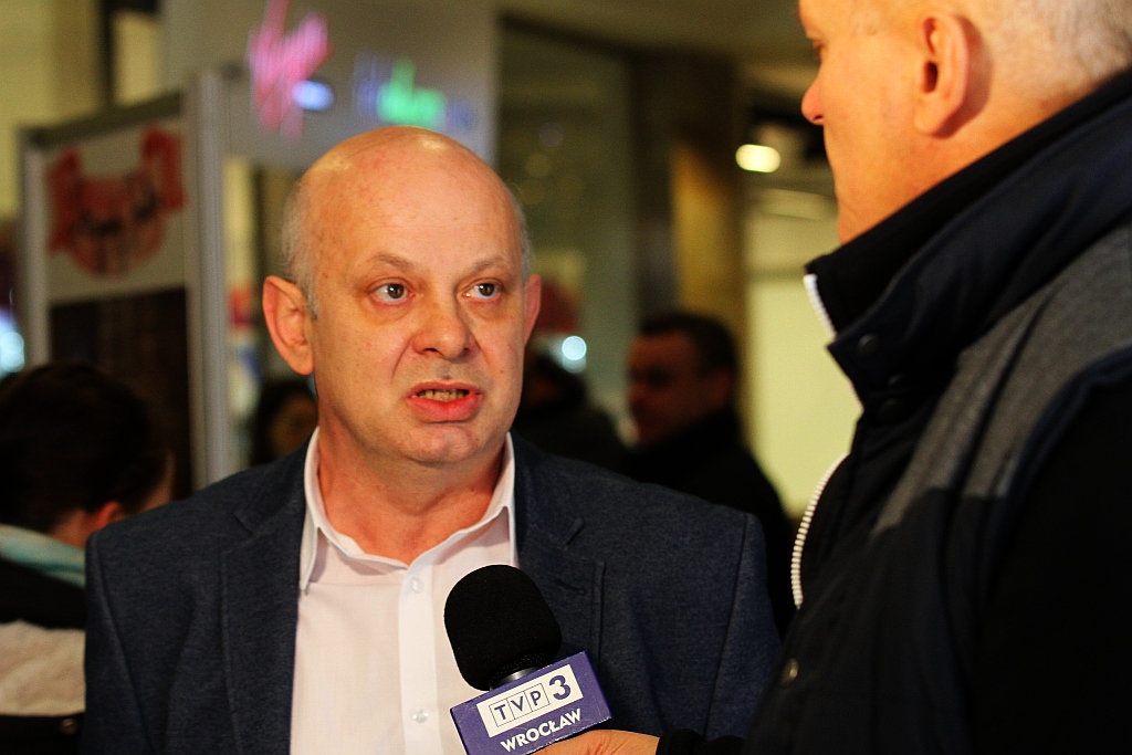 W Galerii Piastów Mikołajki i promocja książki Przygody Julka