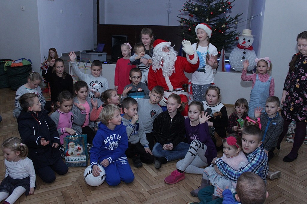 Sanie ze Świętym Mikołajem już zajechały do gminy Kunice
