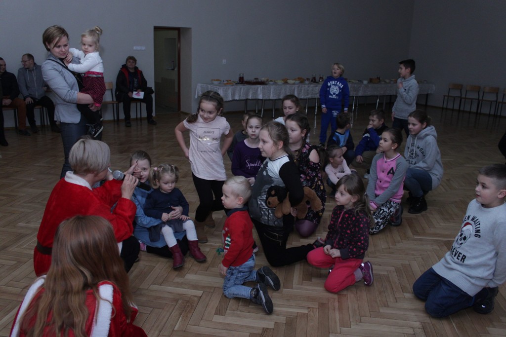 Sanie ze Świętym Mikołajem już zajechały do gminy Kunice
