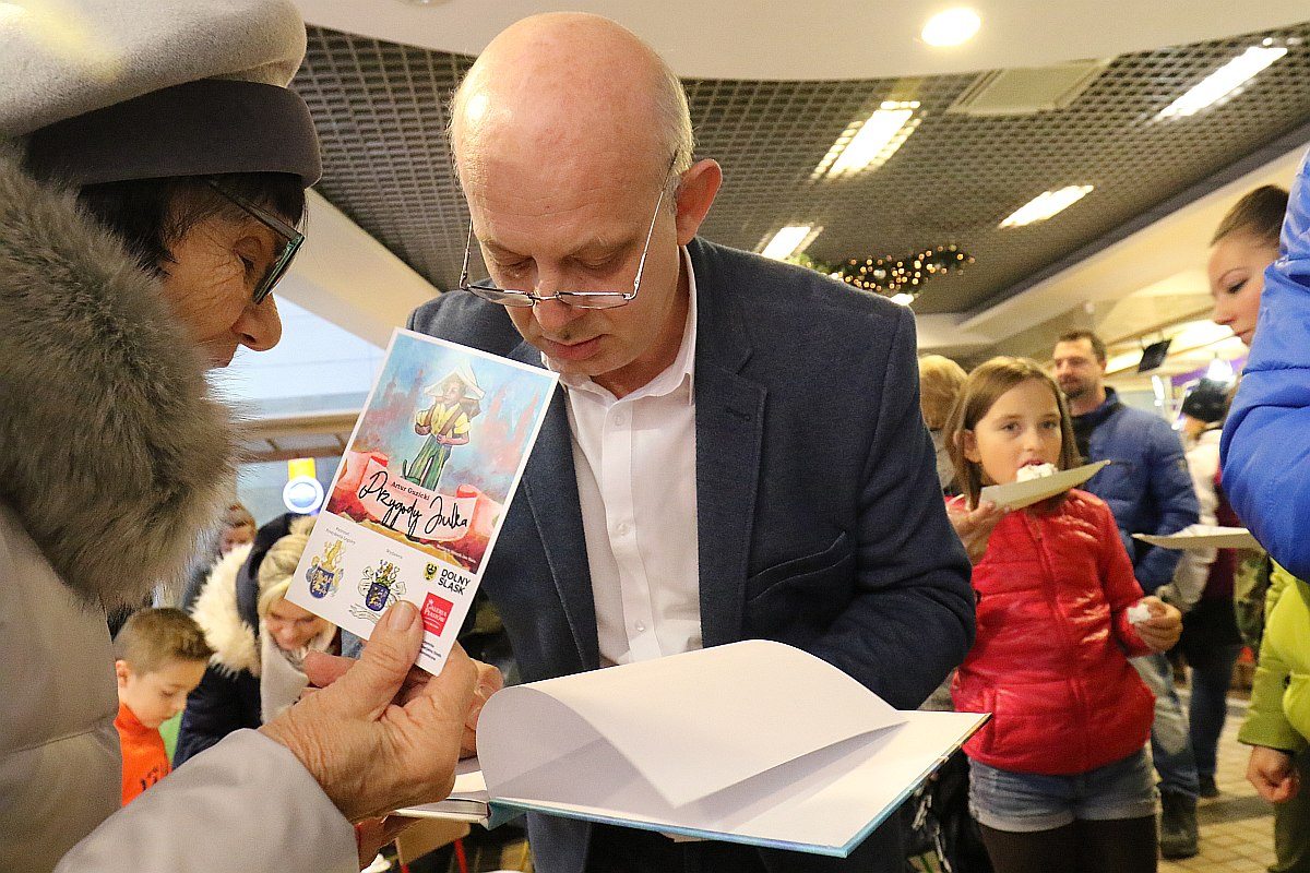 Było słodko, było wesoło - dzieci opanowały Galerię Piastów