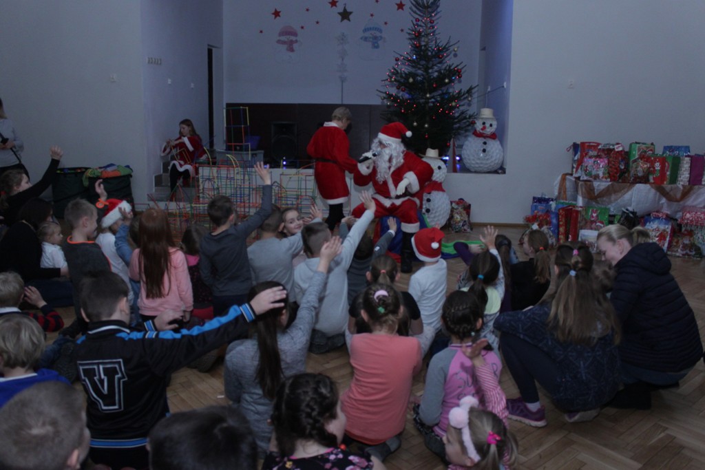 Sanie ze Świętym Mikołajem już zajechały do gminy Kunice