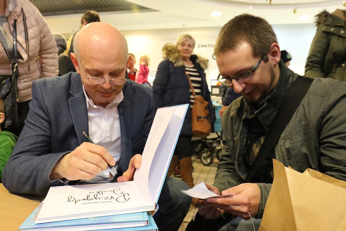 Było słodko, było wesoło - dzieci opanowały Galerię Piastów