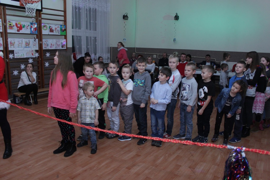 Sanie ze Świętym Mikołajem już zajechały do gminy Kunice